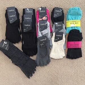 Toesox bundle of 14 pairs of socks